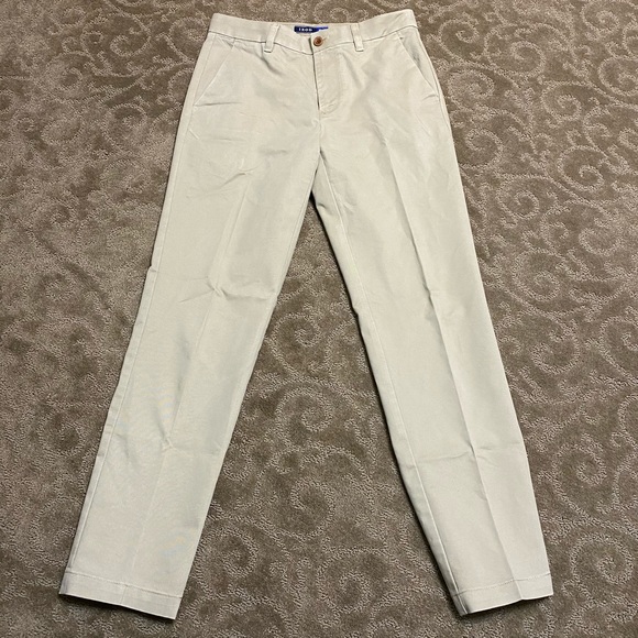 IZod Straight Khakis. - Picture 1 of 3